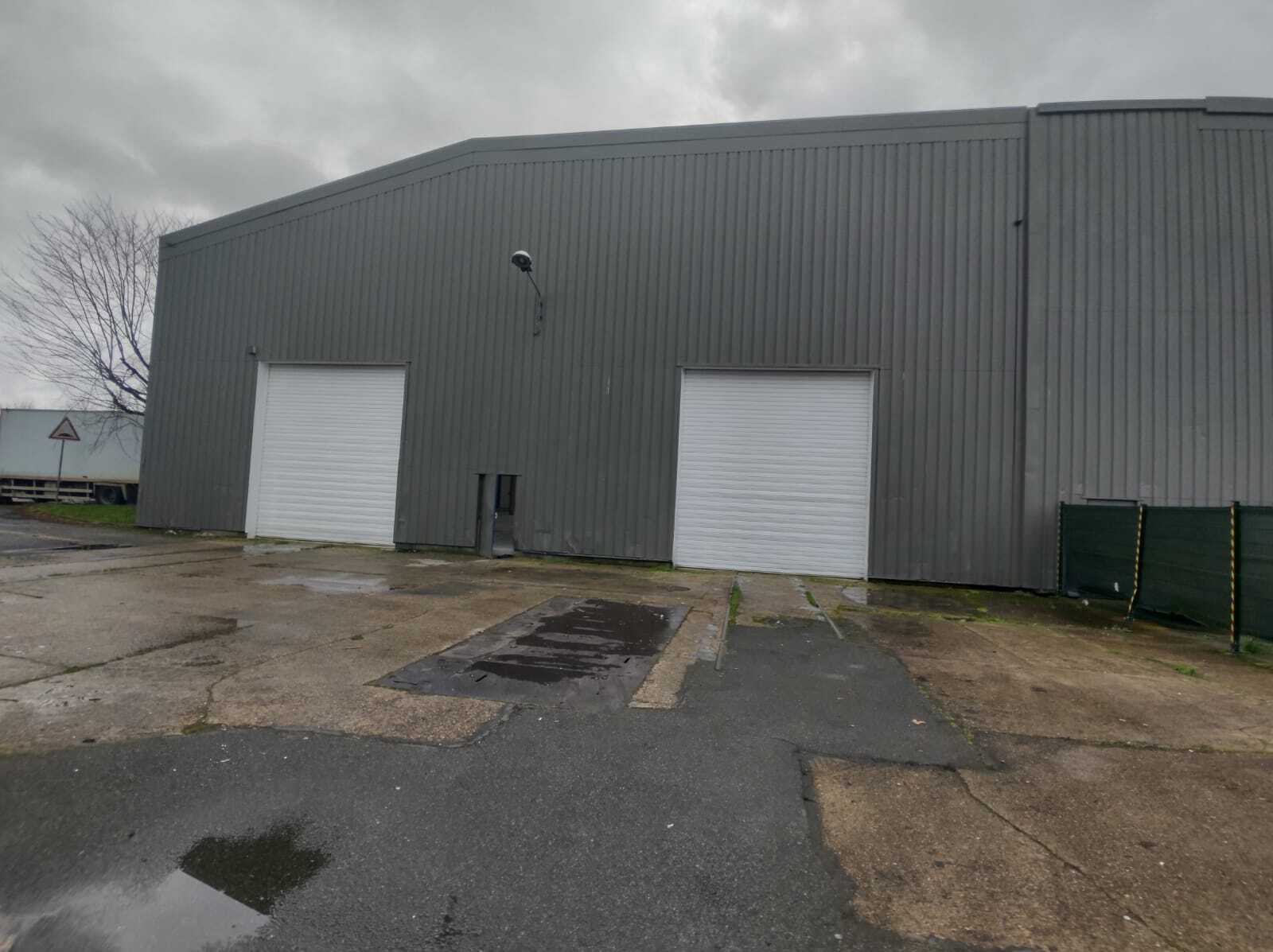 Industriel/Logistique dans Corbeil-Essonnes à louer Photo intérieure– Image 1 sur 4