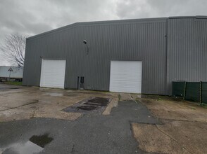 Industriel/Logistique dans Corbeil-Essonnes à louer Photo intérieure– Image 1 sur 4