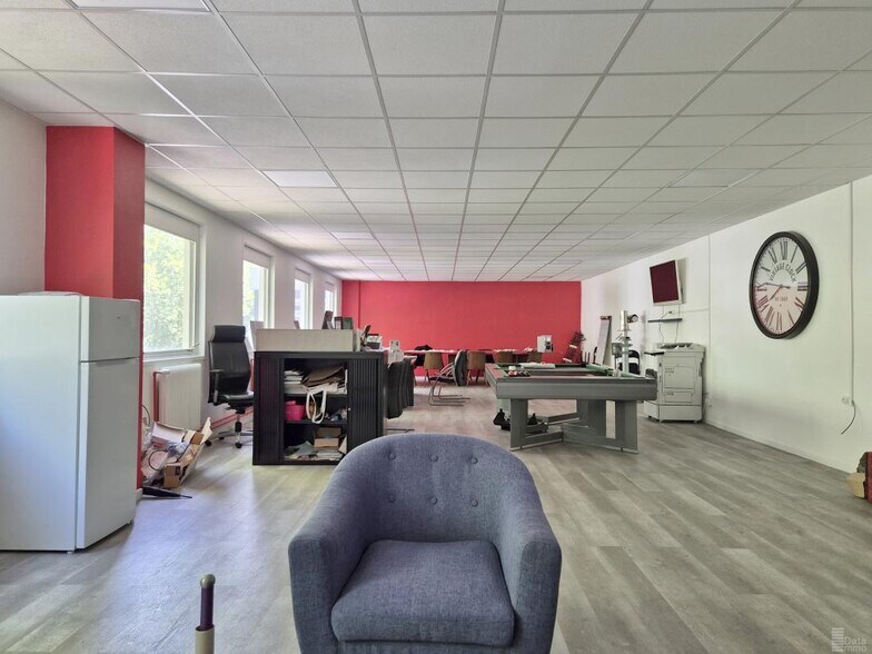 Bureau dans Lognes à louer - Photo de l’immeuble – Image 3 sur 5