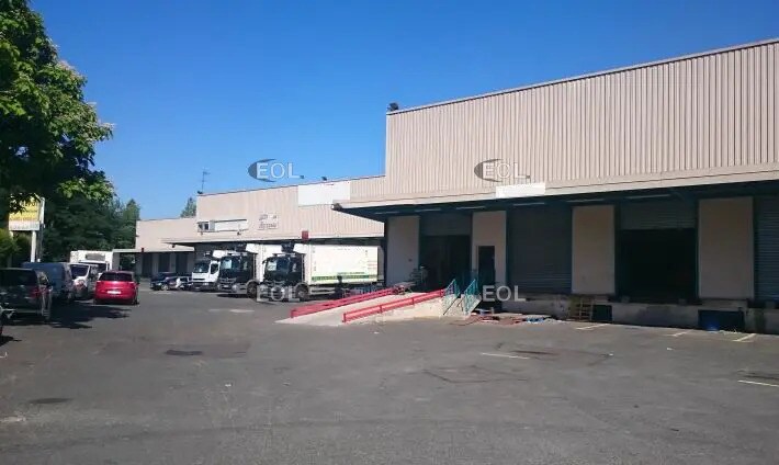 Local d’activités dans Garges-lès-Gonesse à louer - Photo de l’immeuble – Image 2 sur 14