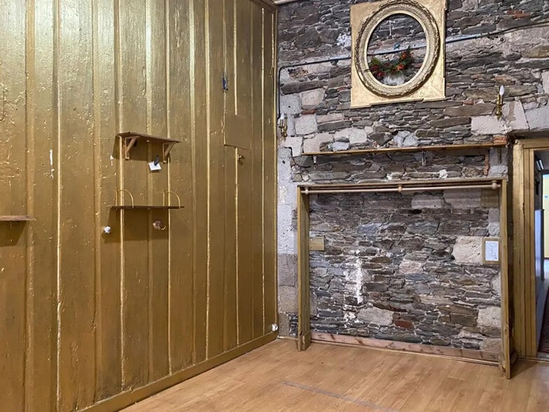 Local commercial dans Nantes à louer - Photo de l’immeuble – Image 2 sur 8