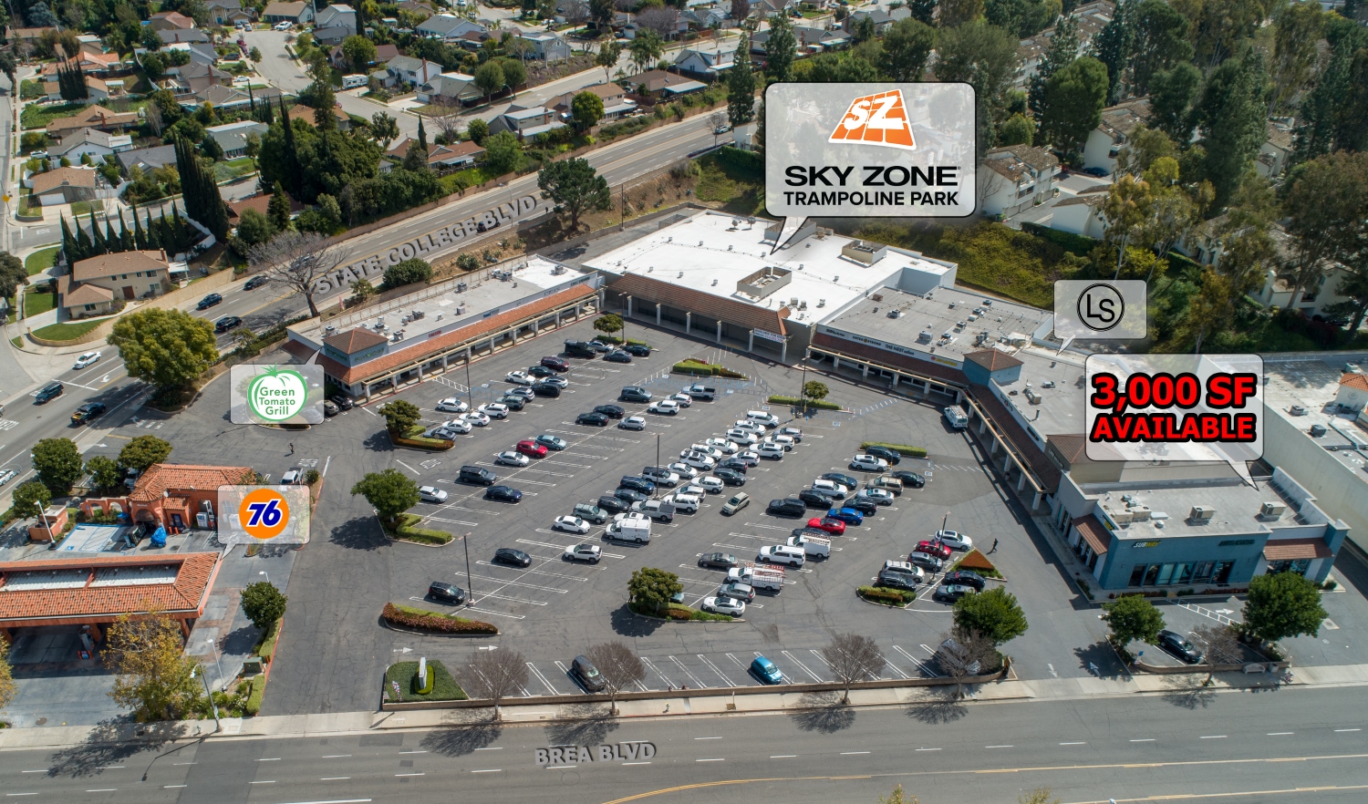 720-796 N Brea Blvd, Brea, CA à louer Photo de l’immeuble– Image 1 sur 8