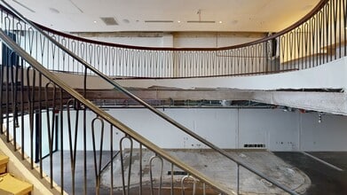 655 S Hope St, Los Angeles, CA à louer Numérisation 3D Matterport– Image 1 sur 57