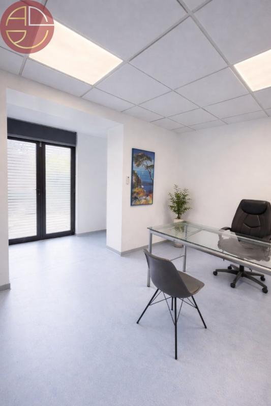 Plus de détails pour Bureau à vendre