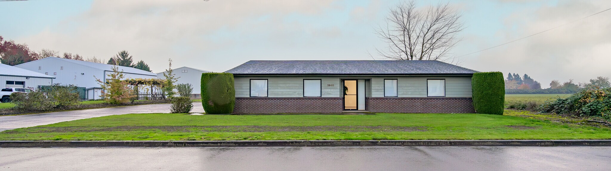 1940 NE Colvin Ct, McMinnville, OR à louer Photo principale– Image 1 sur 27