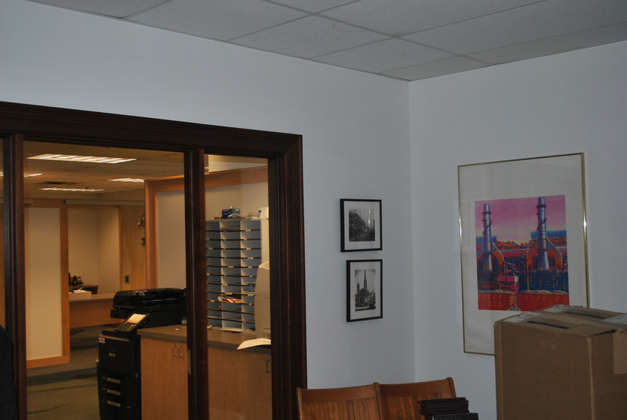 1361-1375 E 55th St, Cleveland, OH à louer - Photo intérieure – Image 3 sur 9