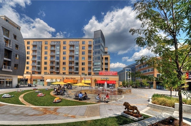 6501-6507 America Blvd, Hyattsville, MD à louer - Photo de l’immeuble – Image 3 sur 10