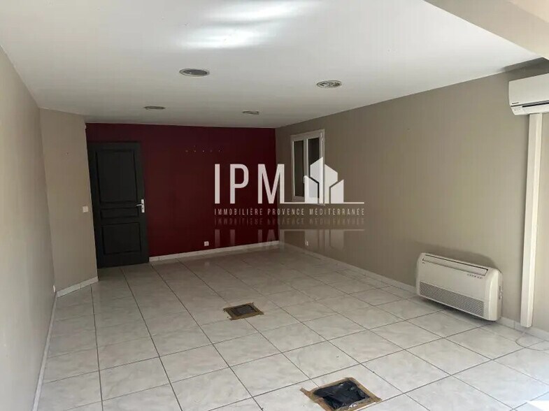 Local d’activités dans Aubagne à louer - Photo intérieure – Image 3 sur 7