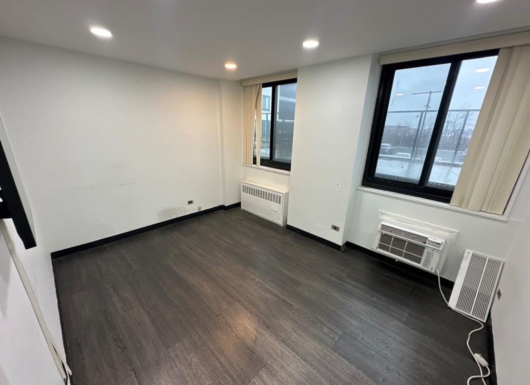 711A-711D Seagirt Ave, Far Rockaway, NY à louer Photo intérieure– Image 1 sur 1