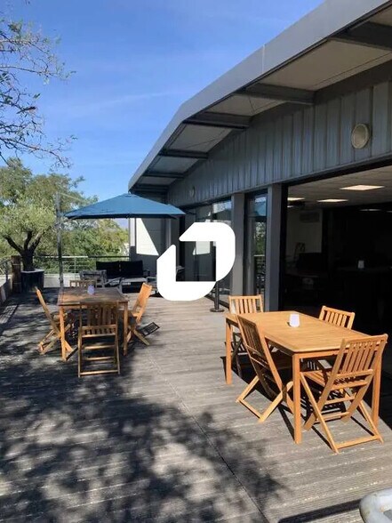 Bureau dans Cenon à louer - Photo de l’immeuble – Image 1 sur 6