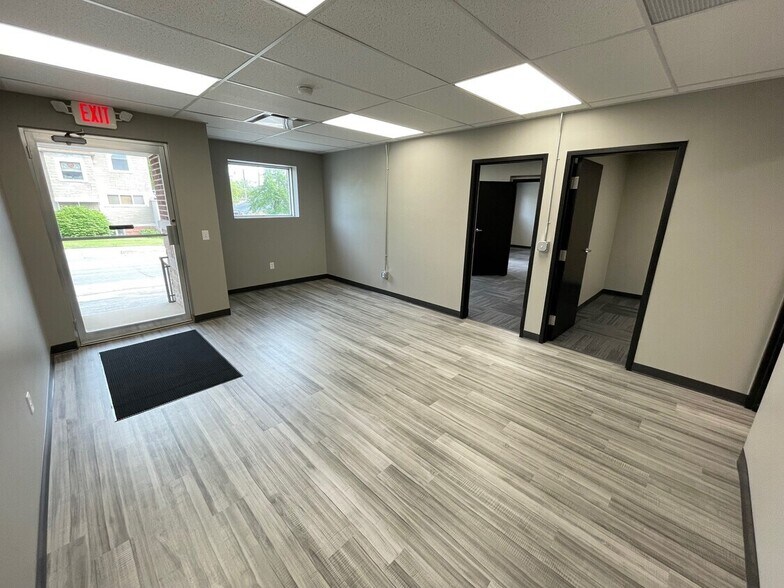 222 N Buffalo St, Warsaw, IN à louer - Photo de l’immeuble – Image 2 sur 16