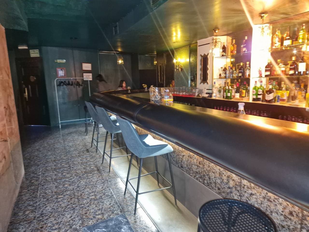 Local commercial dans Barcelone, Barcelona à louer Photo principale– Image 1 sur 2