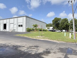 Plus de détails pour 4227 Enterprise Ave, Naples, FL - Local d'activités à louer