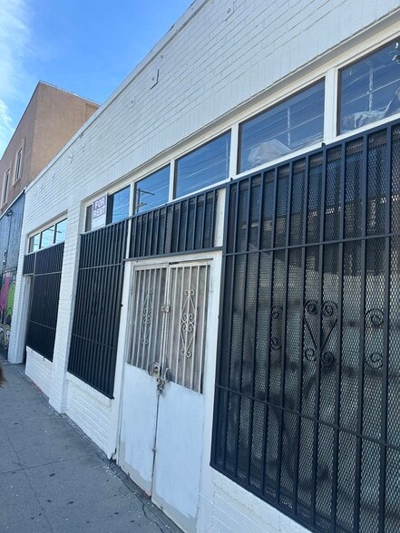 586 W Avenue 28, Los Angeles, CA à louer - Photo de l’immeuble – Image 2 sur 4
