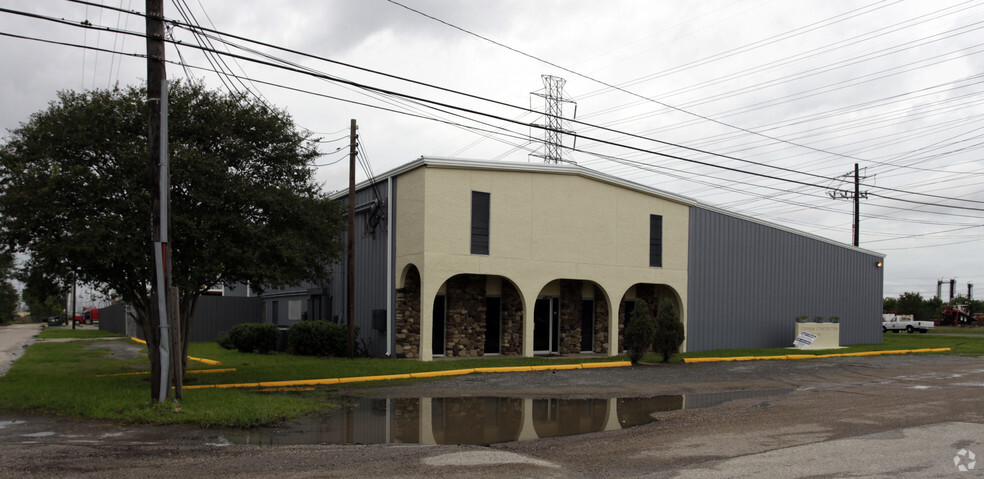 310 N Witter St, Pasadena, TX à vendre - Photo principale – Image 1 sur 10