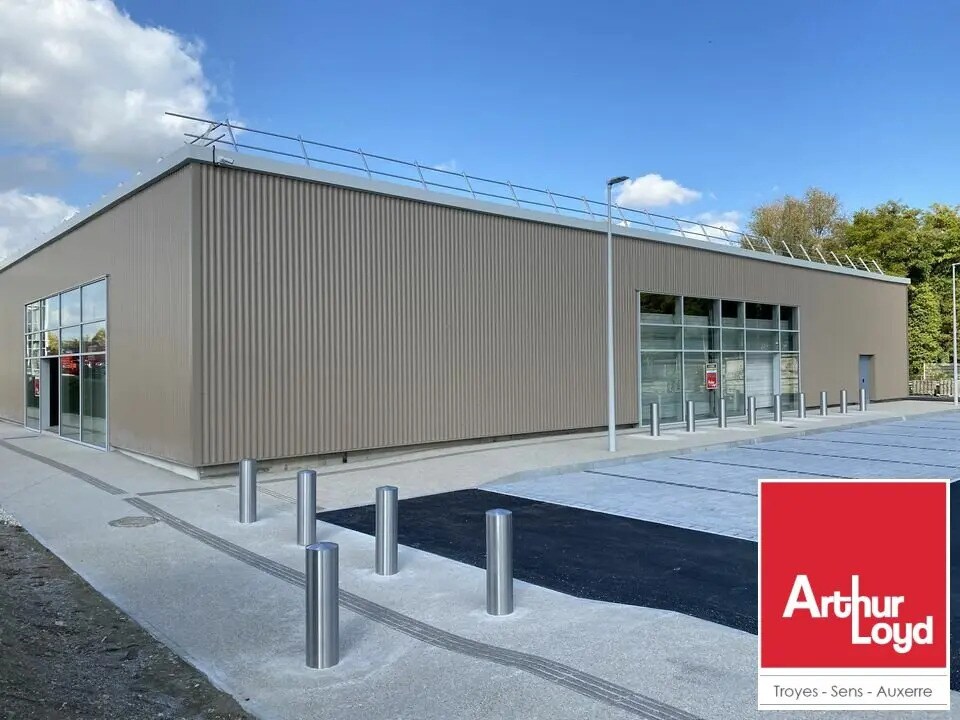 Local commercial dans Troyes à louer Photo de l’immeuble– Image 1 sur 4