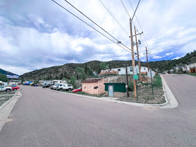 704 Miner St, Idaho Springs, CO à vendre - Photo de l’immeuble – Image 1 sur 12