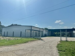 736 Garcitas Creek Rd, Inez, TX à louer Photo intérieure– Image 1 sur 12