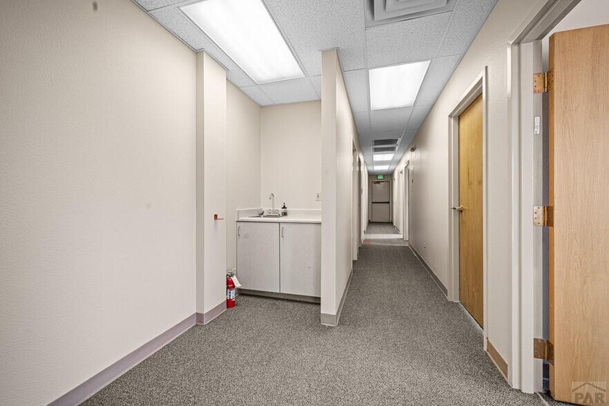 19 E Abarr Dr, Pueblo, CO à louer - Photo intérieure – Image 3 sur 21