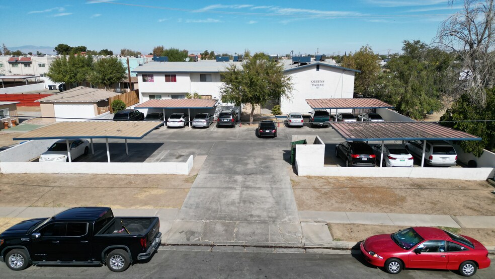 547 E Avenue Q12, Palmdale, CA à vendre - Photo de l’immeuble – Image 2 sur 15