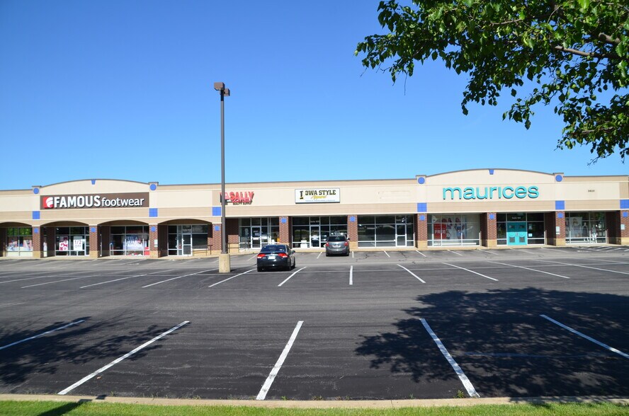 3620 Edgewood Rd SW, Cedar Rapids, IA à louer - Photo de l’immeuble – Image 2 sur 9
