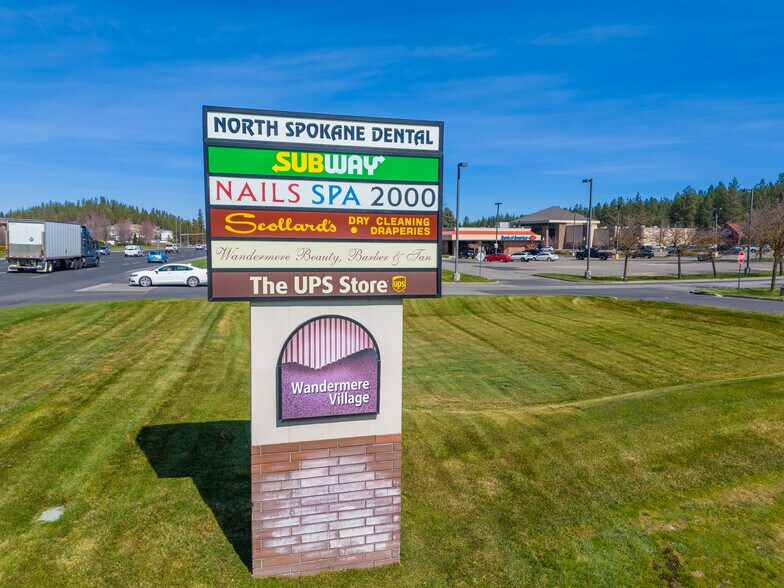 12908 US-395, Spokane, WA à louer - Photo principale – Image 1 sur 2