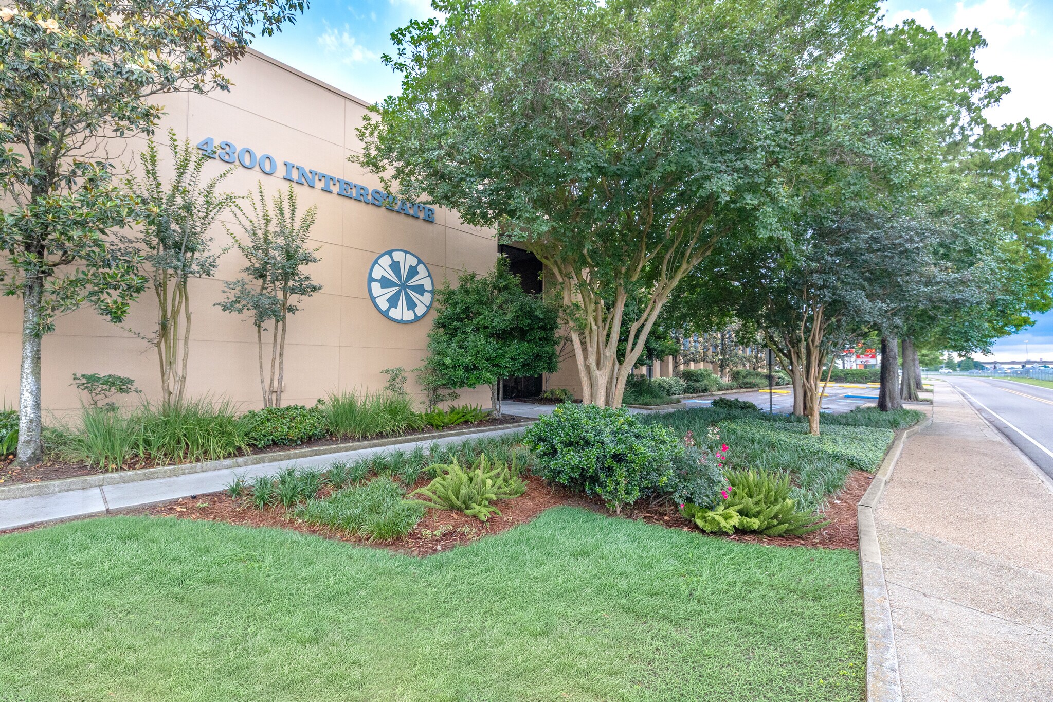 4300 S I-10 Service Rd, Metairie, LA à louer Photo de l’immeuble– Image 1 sur 12