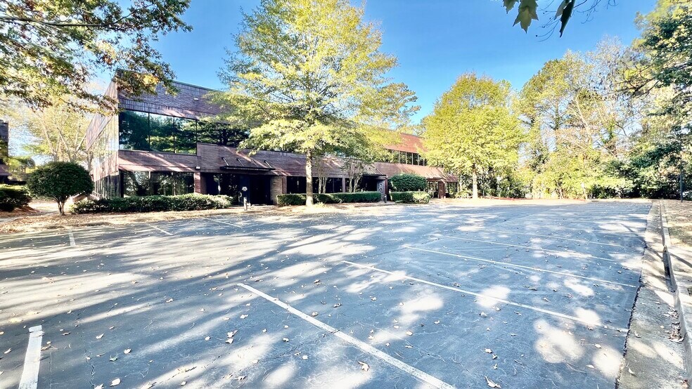 8800 Roswell Rd, Sandy Springs, GA à vendre - Photo de l’immeuble – Image 2 sur 54