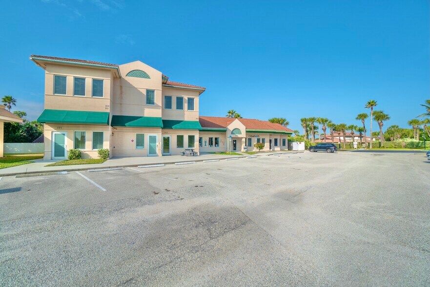 3270 Highway A1A, Melbourne Beach, FL à louer - Photo de l’immeuble – Image 3 sur 38