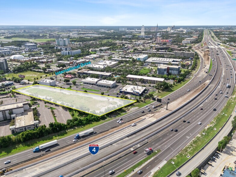 6631 International Dr, Orlando, FL à vendre - Photo de l’immeuble – Image 3 sur 9