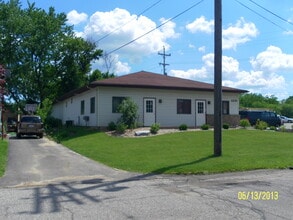 4291 Veterans Dr, Holt, MI à louer Photo de l’immeuble– Image 2 sur 15