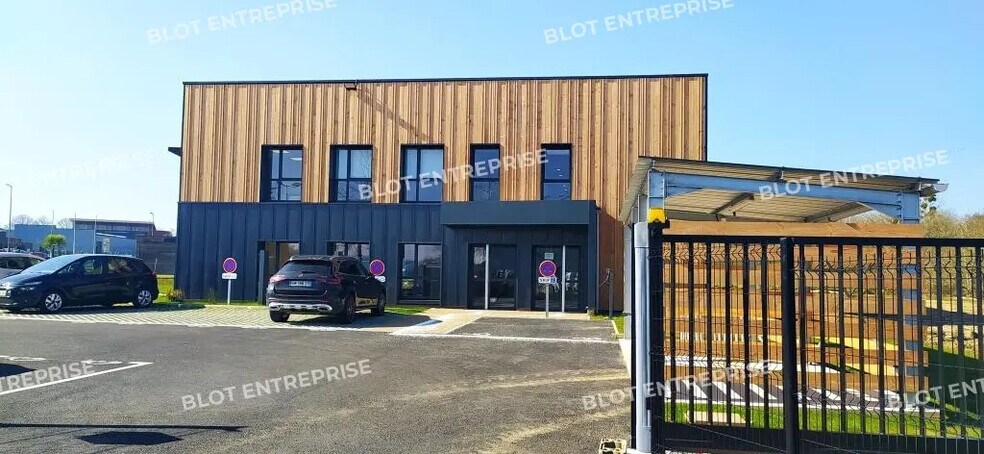 Bureau dans Mellac à louer - Photo de l’immeuble – Image 1 sur 5