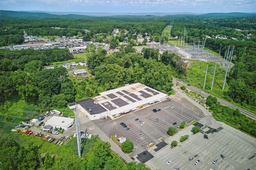 151 Springfield St, Agawam, MA à vendre - Photo de l’immeuble – Image 3 sur 11