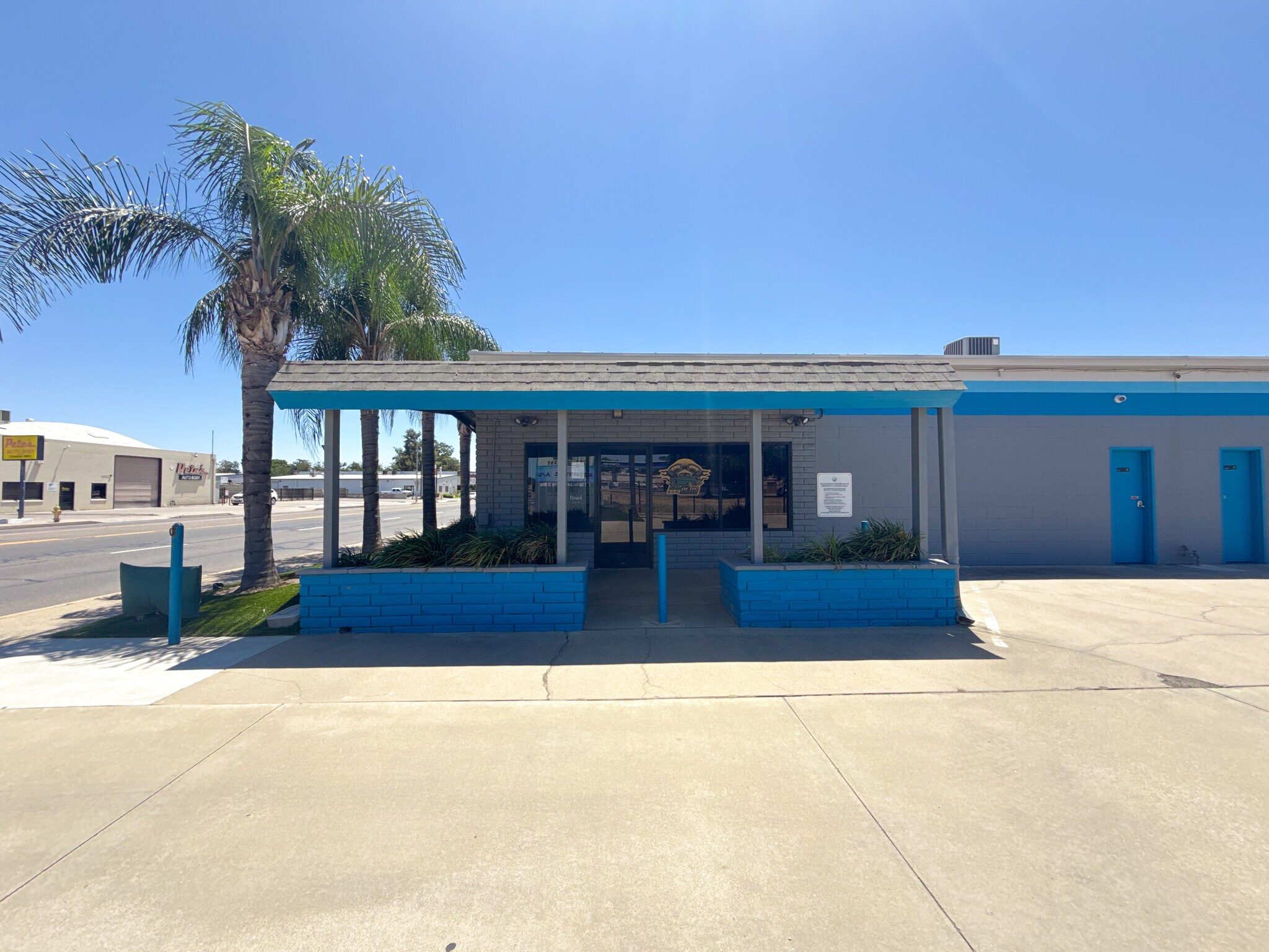 1029 Martin Luther King Jr Way, Merced, CA à vendre Photo de l’immeuble– Image 1 sur 23