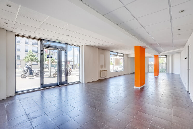 Local commercial dans Châtillon à vendre - Photo intérieure – Image 2 sur 12