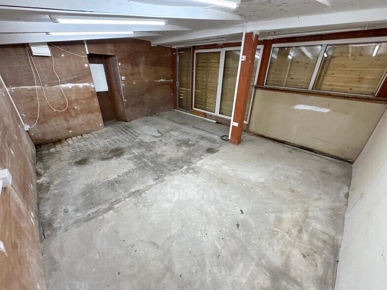 86 Main St, Kilbirnie à vendre - Photo de l’immeuble – Image 2 sur 22