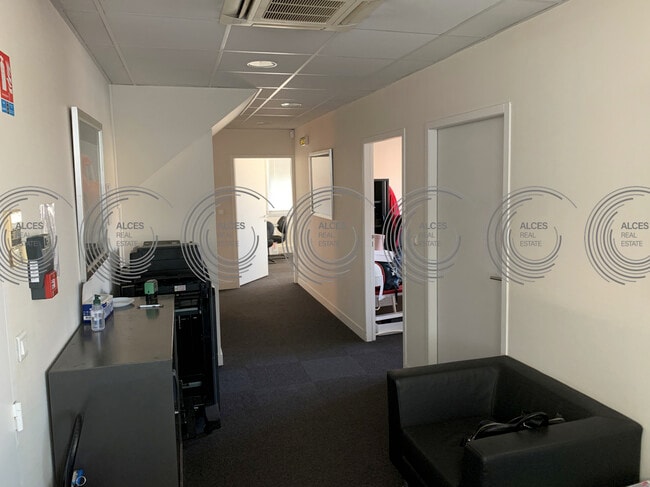 Plus de détails pour Bureau à louer