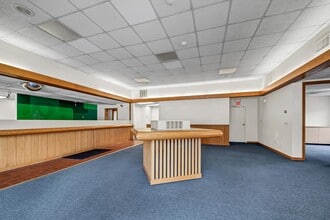 243-247 Federal Rd, Brookfield, CT à louer Photo intérieure– Image 2 sur 27