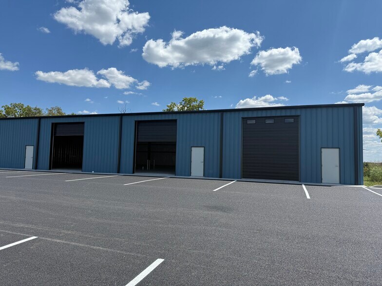 180 Zakk Ct, Nicholasville, KY à louer - Photo de l’immeuble – Image 2 sur 6