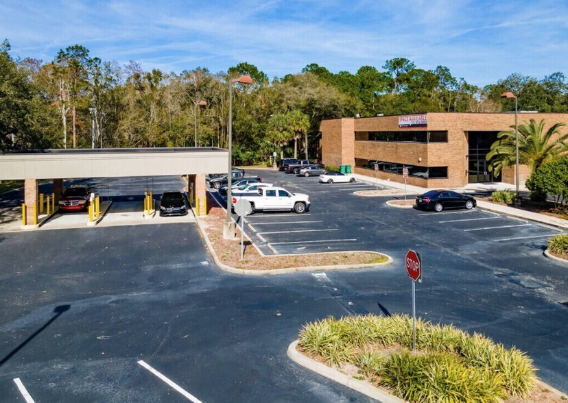 4831 Ruen Dr, Palm Harbor, FL à louer - Photo de l’immeuble – Image 2 sur 9