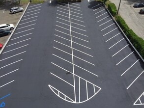 180 S Broadway, White Plains, NY à louer Photo intérieure– Image 2 sur 8