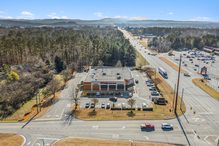 1401 Golden Springs Rd, Anniston, AL à vendre - Photo de l’immeuble – Image 2 sur 6