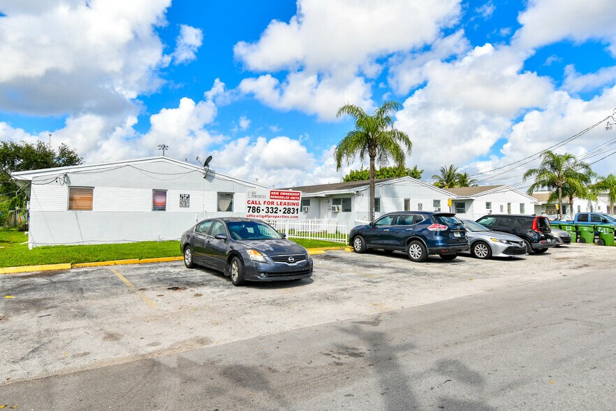 725-809 NW 7th Ave, Hallandale Beach, FL à vendre - Photo de l’immeuble – Image 3 sur 6