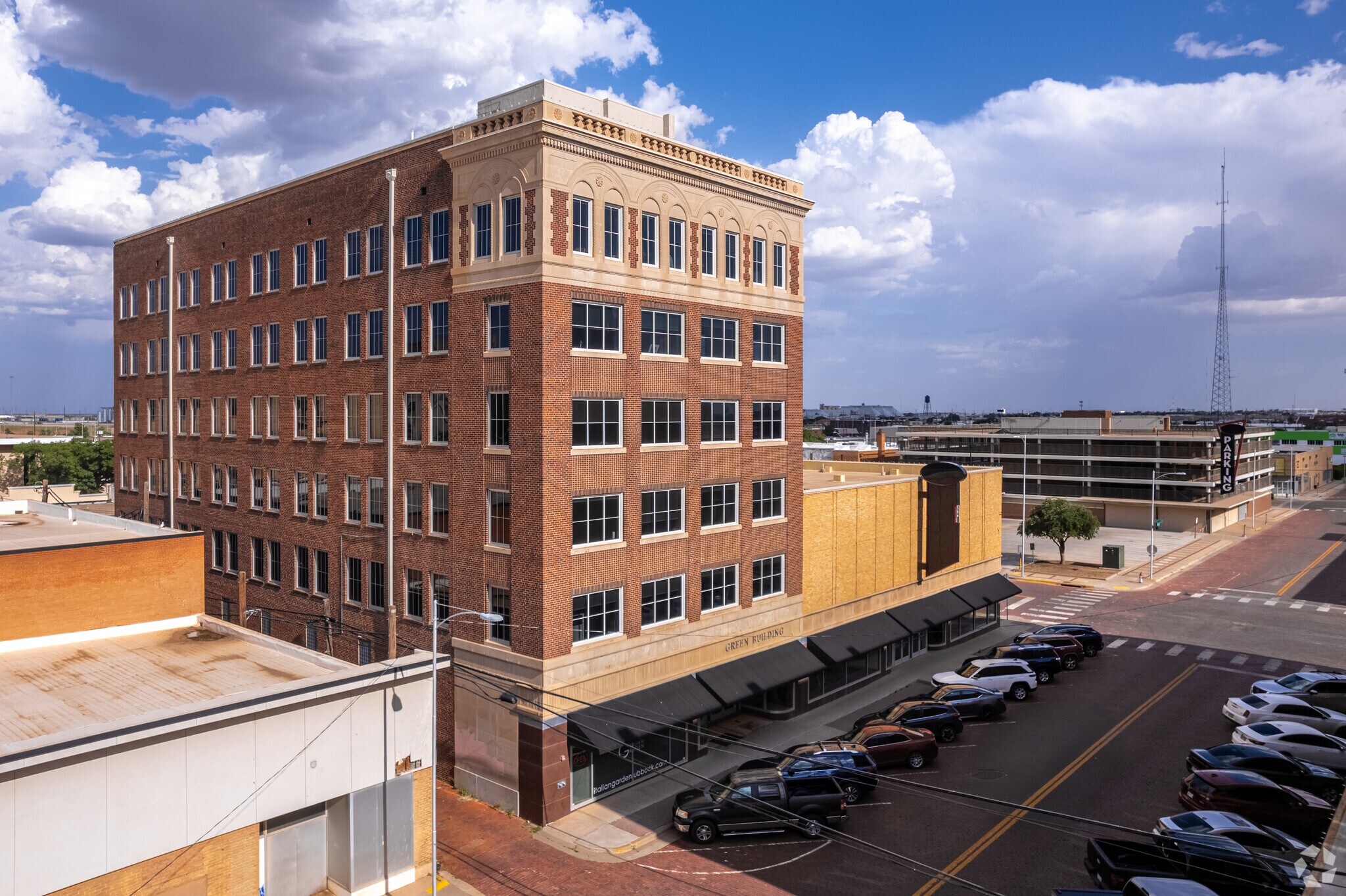 Sought-After CBD Area | Near Texas Tech portefeuille de 3 biens à vendre sur LoopNet.fr Photo de l’immeuble– Image 1 sur 98