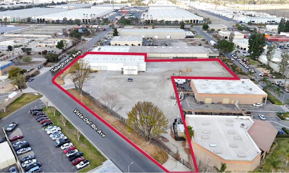 15065 Telephone Ave, Chino, CA à louer - Photo de l’immeuble – Image 1 sur 7