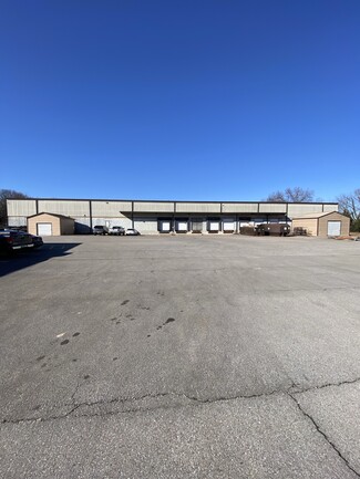 Plus de détails pour 723 Marshall Stuart Dr, Dickson, TN - Industriel/Logistique à vendre