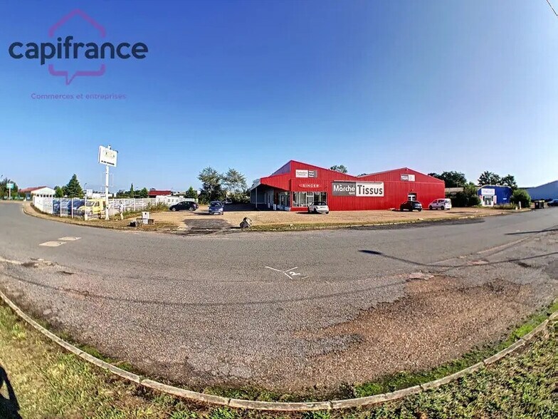 Local commercial dans Vitry-en-Charollais à vendre - Photo de l’immeuble – Image 2 sur 4