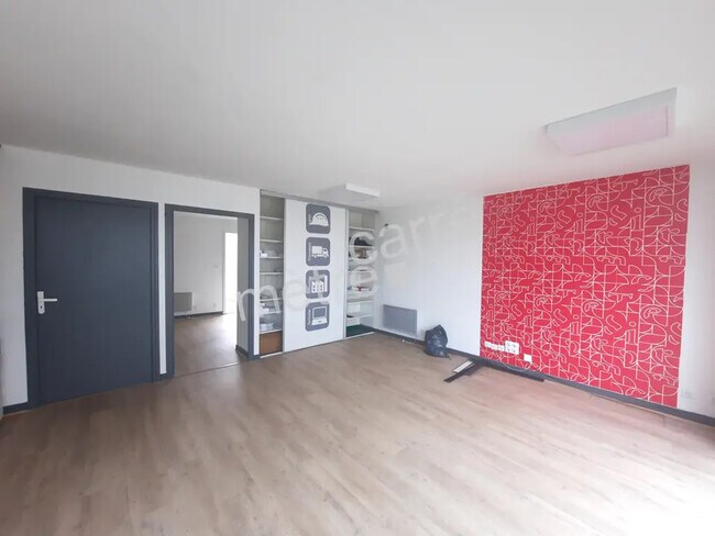 Plus de détails pour Bureau à vendre