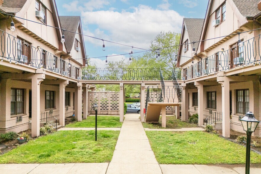 521 Boissevain Ave, Norfolk, VA à vendre - Photo de l’immeuble – Image 1 sur 7