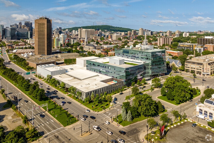 1000 Av Papineau, Montréal, QC à vendre - Aérien – Image 3 sur 6